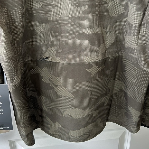 Lululemon Light Jacket - Picture 7 of 8